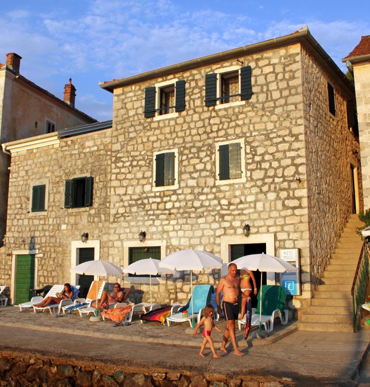 Rose - Apartmani Janovic Luštica Exteriér fotografie