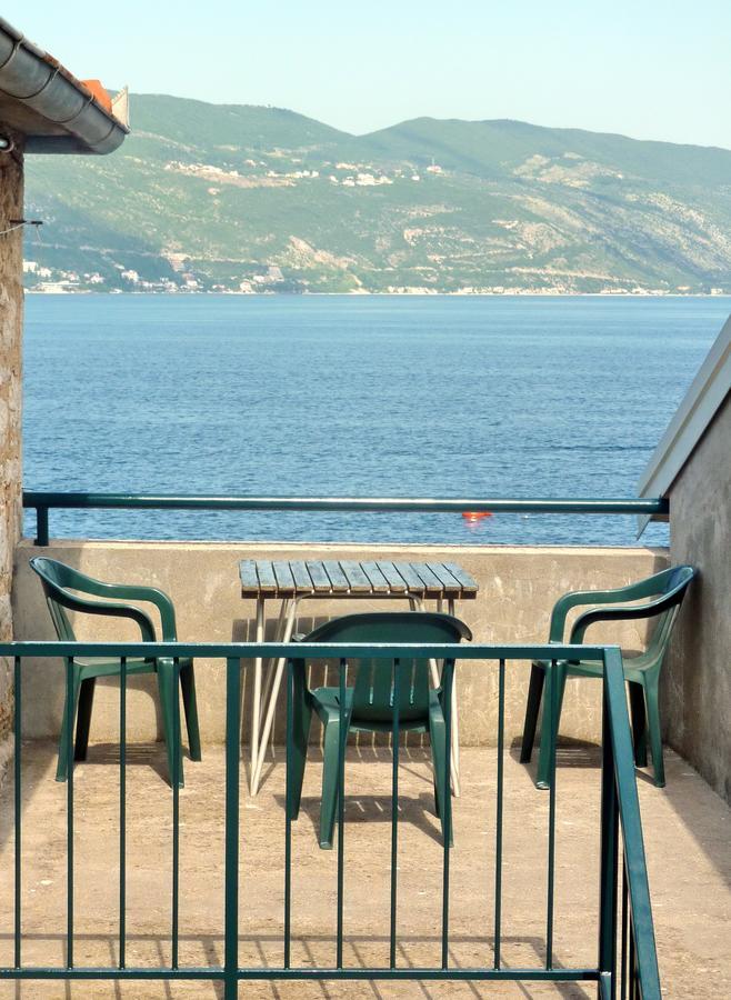 Rose - Apartmani Janovic Luštica Exteriér fotografie